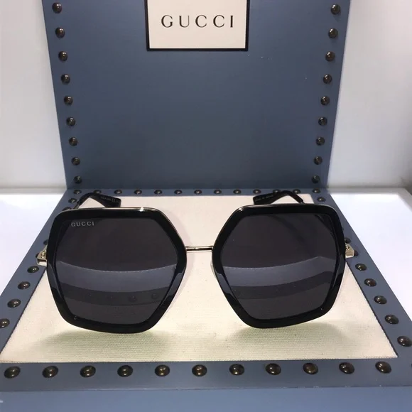Gucci Black Gg0106s 001 Gg 0106s Grey Lens Sunglasses - Picture 3 of 10